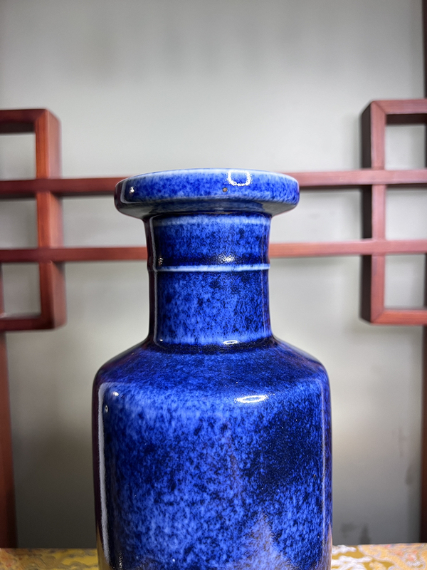 古玩陶瓷撒藍釉棒槌瓶拍賣，當前價格5000元
