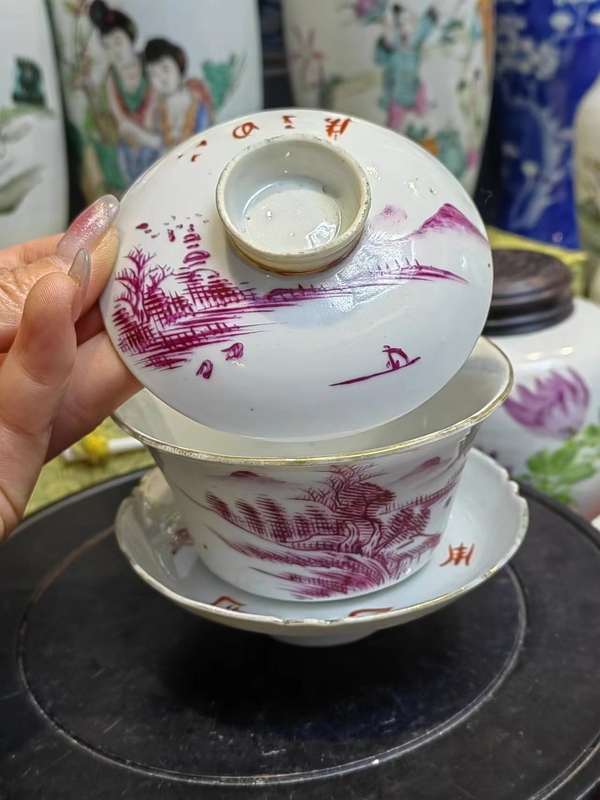 古玩陶瓷全品民國胭脂紅彩山水人物三才蓋碗拍賣,當前價格1700元