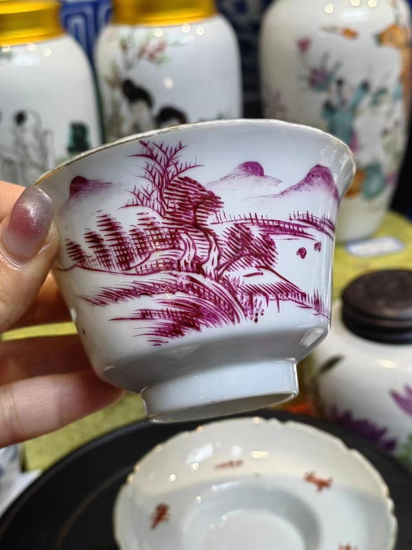 古玩陶瓷全品民國胭脂紅彩山水人物三才蓋碗拍賣,當前價格1700元