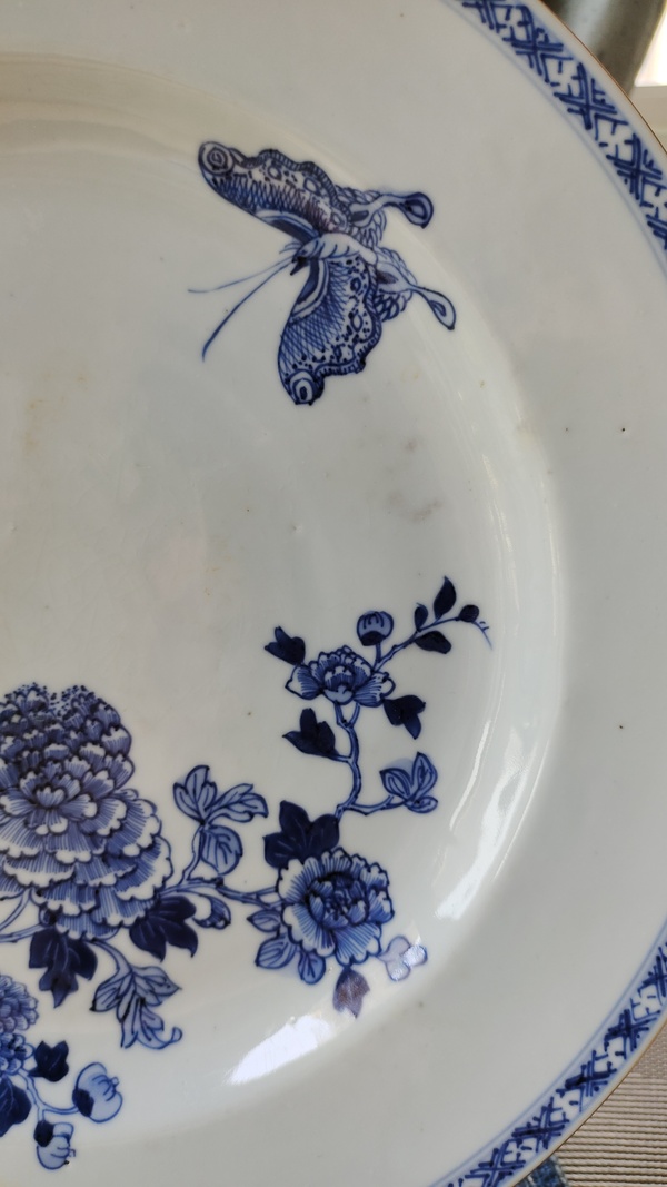 古玩陶瓷清雍正青花碟戀花紋大盤拍賣,當前價格1000元