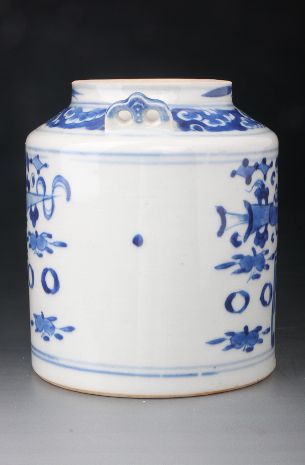 古玩陶瓷【8140】清晚期 青花博古花卉紋提梁壺拍賣,當前價格2280元