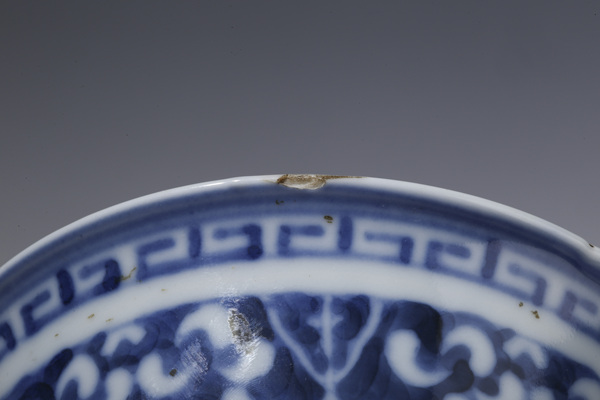 古玩陶瓷清中晚·青花花卉紋碗拍賣，當(dāng)前價格1200元