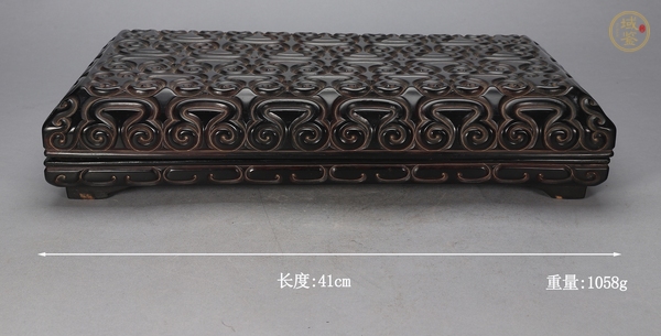 古玩杂项变形云草纹剔红漆盒真品鉴赏图