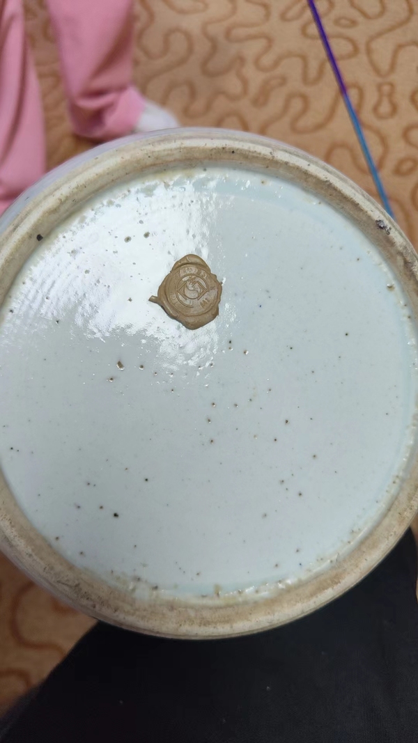 古玩陶瓷青花纏枝花卉紋罐拍賣，當(dāng)前價(jià)格2000元