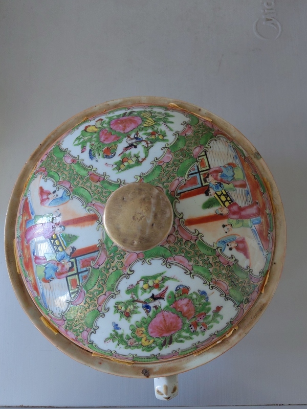 古玩陶瓷清晚廣彩開窗描金人物花鳥蝶紋蓋缸拍賣,當前價格8800元