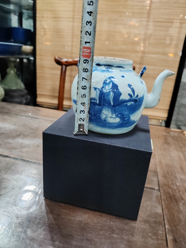 古玩陶瓷清中期青花人物指日高升紋提梁壺拍賣(mài),當(dāng)前價(jià)格1800元