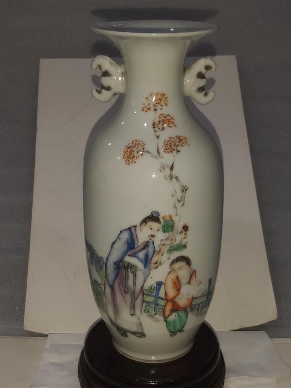 古玩陶瓷粉彩人物故事紋雙耳瓶拍賣,當前價格1580元