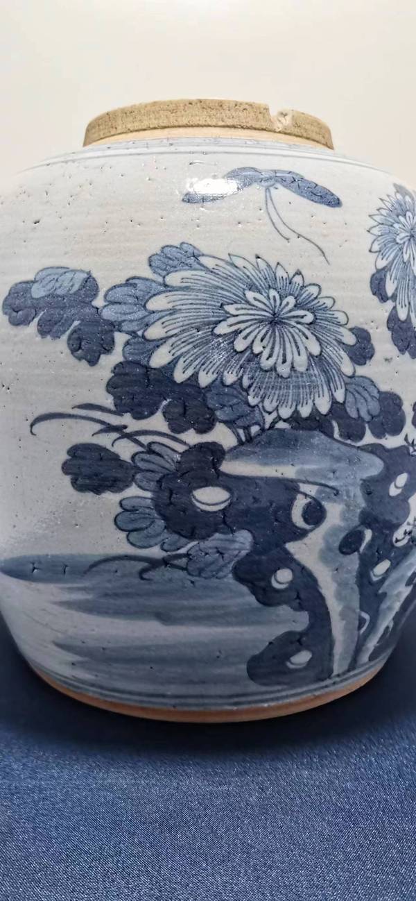 古玩陶瓷青花花蝶紋蓋罐拍賣,當前價格1000元