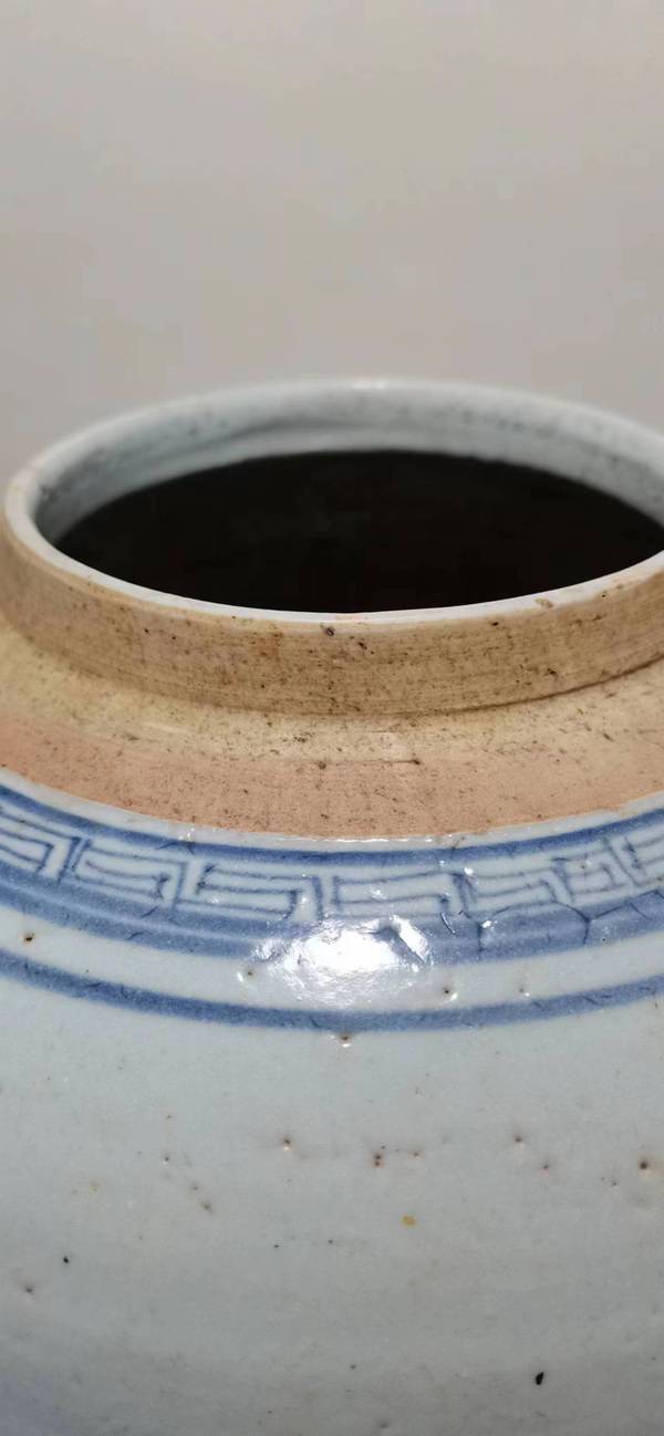 古玩陶瓷青花花蝶紋蓋罐拍賣,當前價格1000元