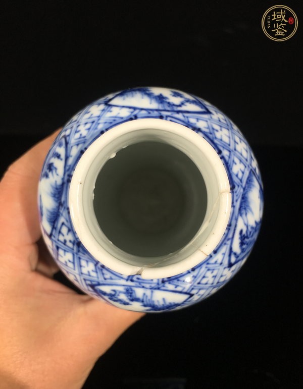 古玩陶瓷青花狮子滚绣球纹鸡腿瓶真品鉴赏图