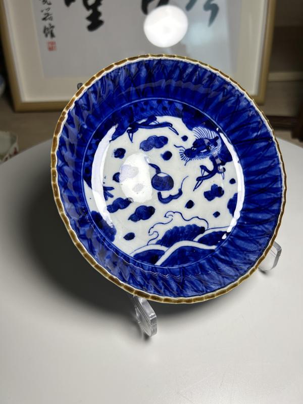古玩陶瓷清晚期 青花云龍三現(xiàn)花口大盤拍賣,當(dāng)前價(jià)格290元