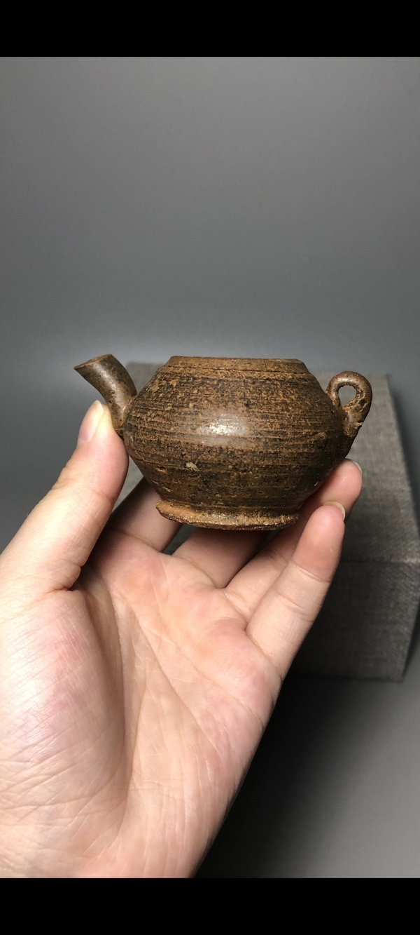 古玩陶瓷宋元吉州窯系醬釉水滴拍賣,當前價格980元