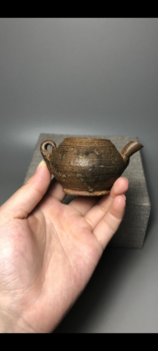 古玩陶瓷宋元吉州窯系醬釉水滴拍賣,當前價格980元