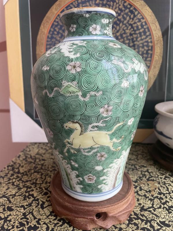 古玩陶瓷海水江崖落花流水天馬紋梅瓶拍賣,當(dāng)前價格10000元