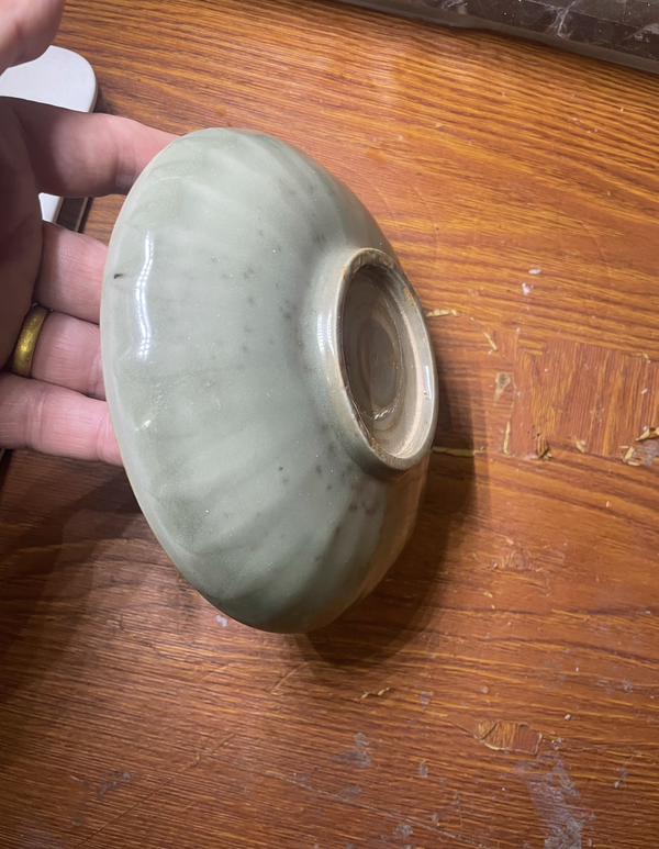 古玩陶瓷【平臺實物保真】精品南宋龍泉青瓷刻仰蓮紋盤拍賣,當前價格12888元