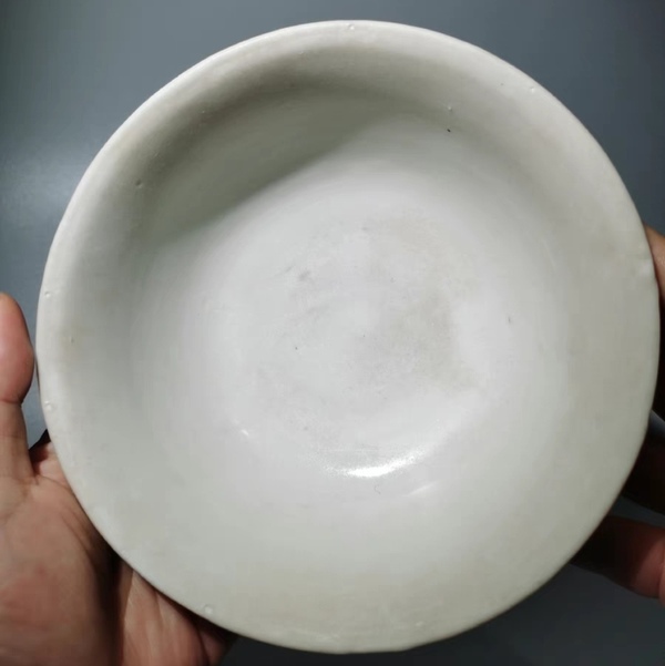 古玩陶瓷明代甜白釉宮碗（永樂官可能很大）拍賣，當前價格80000元