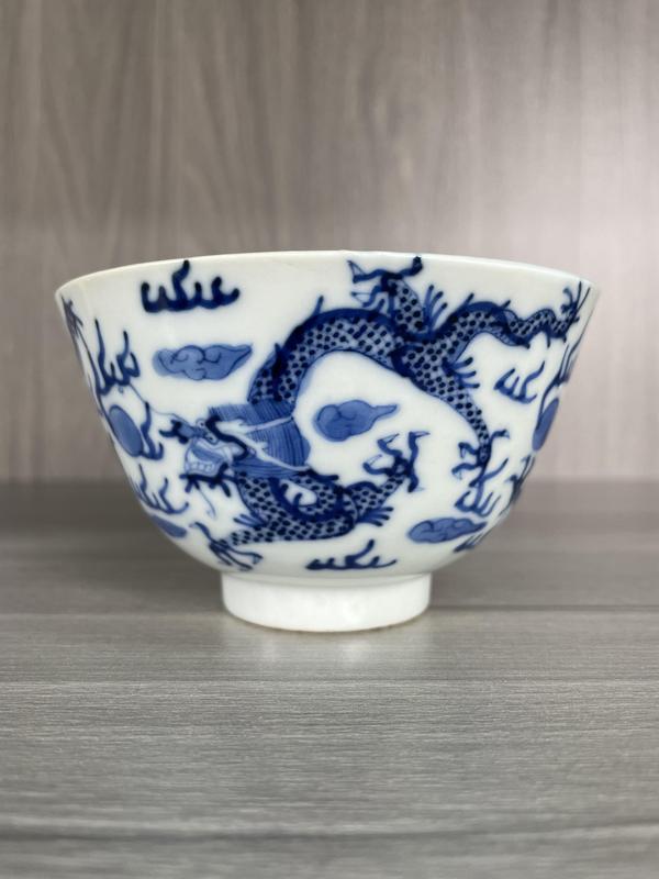 古玩轉(zhuǎn)賣青花趕珠龍紋碗拍賣，當(dāng)前價格286元