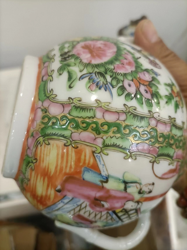 古玩陶瓷廣彩描金人物故事紋雙耳蓋罐拍賣,當(dāng)前價格999元