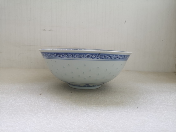 古玩陶瓷玲瓏瓷碗拍賣,當前價格345元
