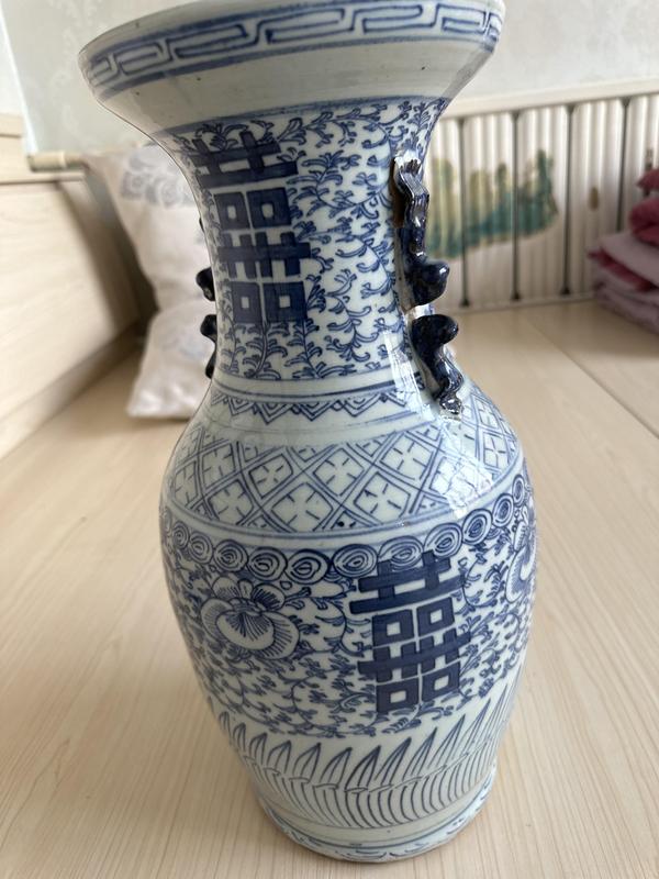 古玩陶瓷清中期.青花纏枝花卉喜字紋盤口大瓶拍賣,當前價格4500元