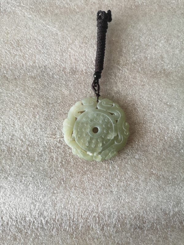 古玩玉器青海料雕雙龍佩拍賣,當(dāng)前價(jià)格260元