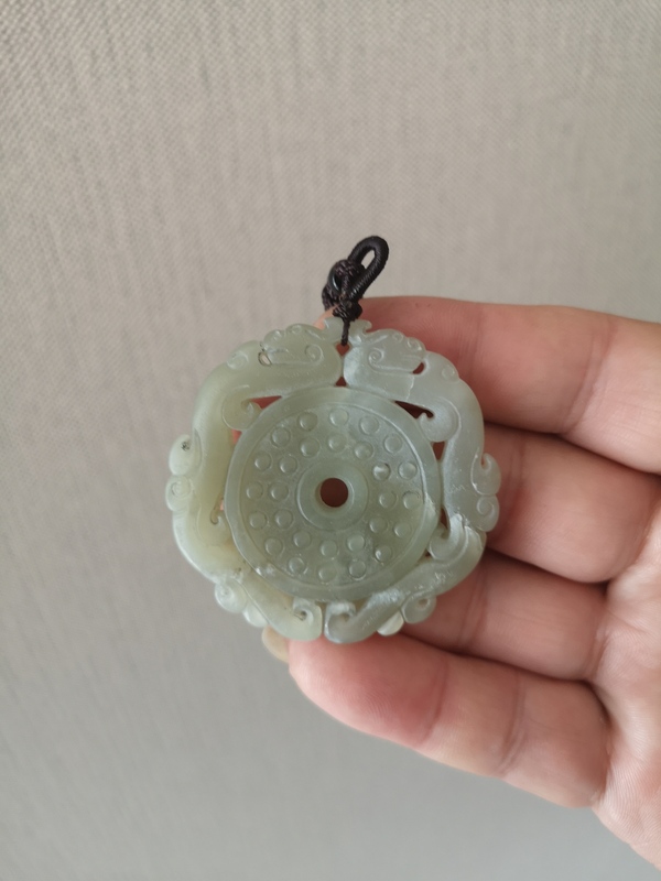 古玩玉器青海料雕雙龍佩拍賣,當(dāng)前價(jià)格260元