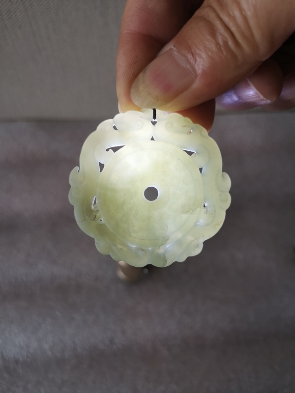 古玩玉器青海料雕雙龍佩拍賣,當(dāng)前價(jià)格260元