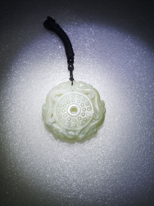 古玩玉器青海料雕雙龍佩拍賣,當(dāng)前價(jià)格260元