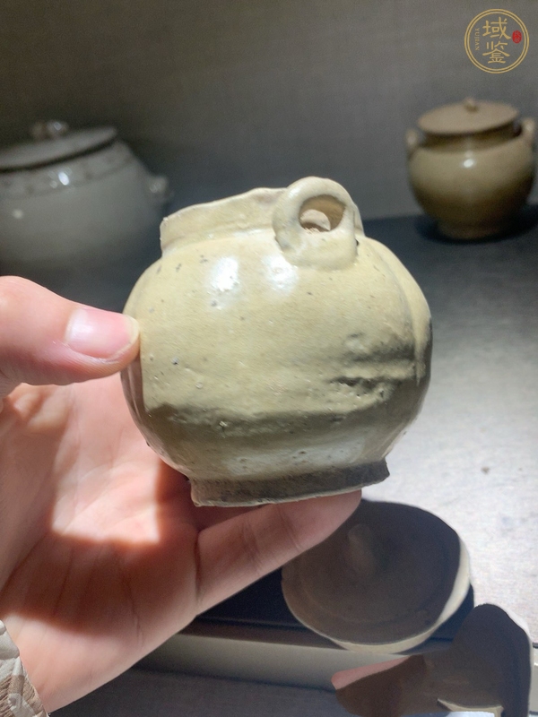 古玩陶瓷唐代·青釉雙系瓜棱蓋罐真品鑒賞圖