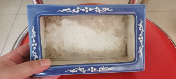 古玩陶瓷霽藍釉堆白花卉紋水仙盆拍賣,當前價格2800元