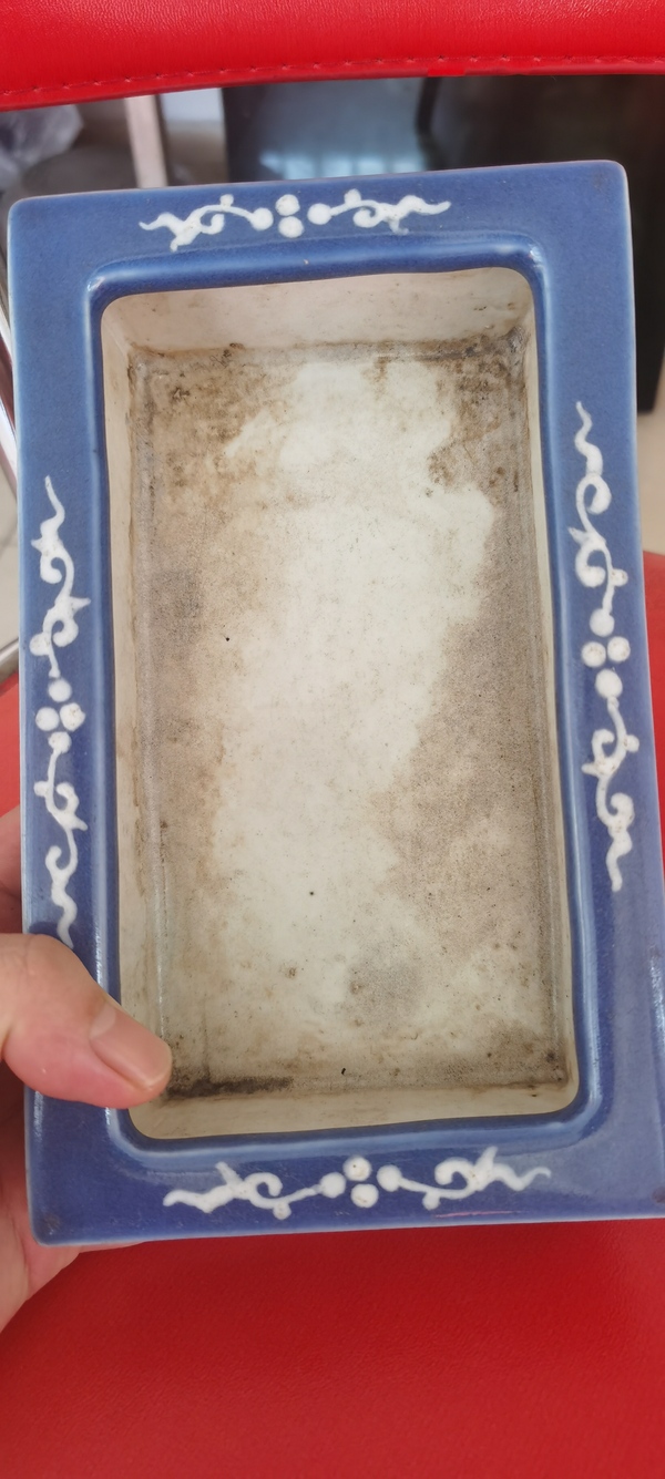 古玩陶瓷霽藍釉堆白花卉紋水仙盆拍賣,當前價格2800元