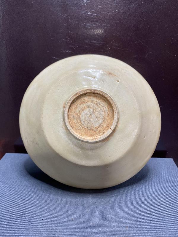 古玩陶瓷精品宋代仿定窯花口刻花洗拍賣,當前價格1998元