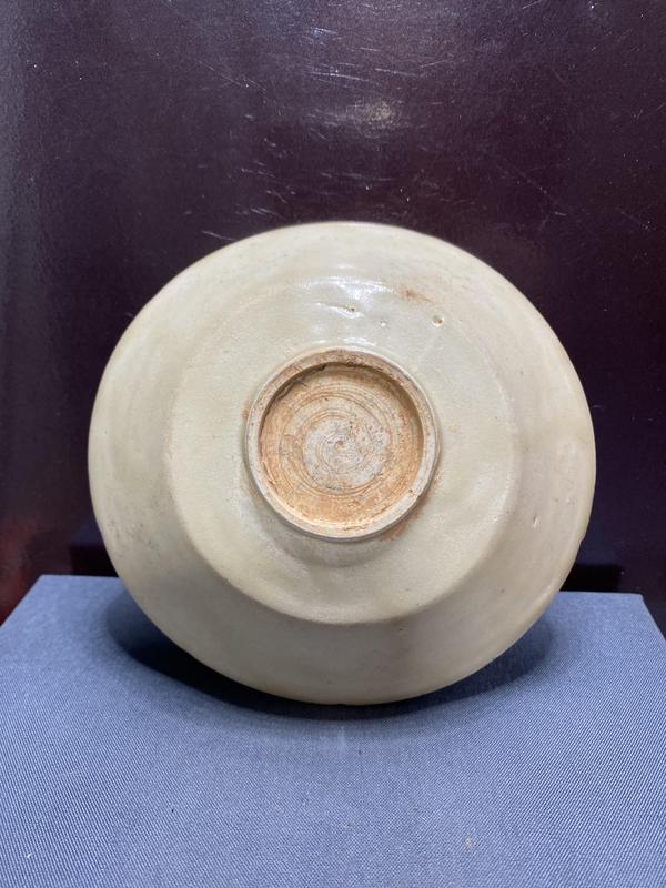 古玩陶瓷精品宋代仿定窯花口刻花洗拍賣,當前價格1998元