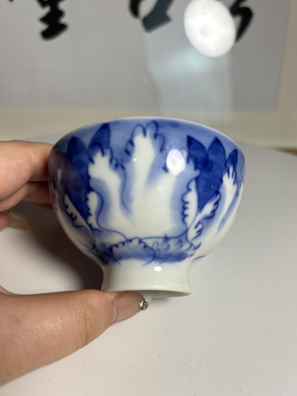 古玩陶瓷民國 精品青花花卉紋壓手杯拍賣,當前價格290元