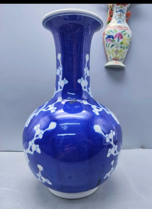 古玩陶瓷青花留白冰梅紋賞瓶拍賣,當前價格1698元