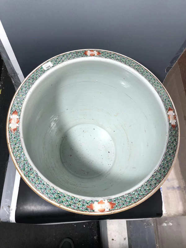 古玩陶瓷(已實物鑒真)晚清-黃地粉彩-嬰戲紋-開窗卷缸拍賣,當前價格40432元