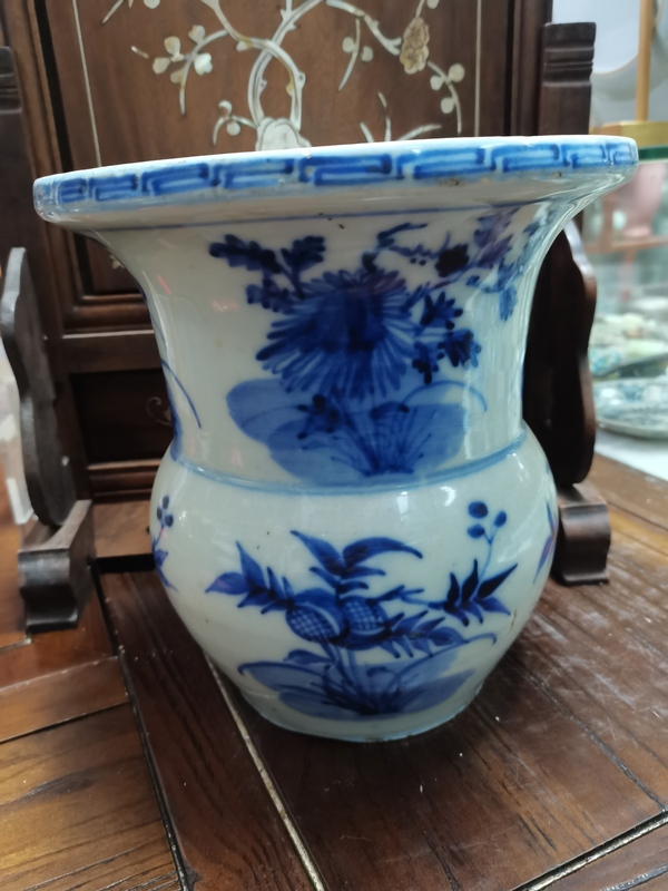 古玩陶瓷清中細路青花花卉紋渣斗拍賣,當前價格4000元