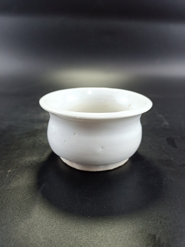 古玩轉賣【清中】德化白瓷琴爐【傳世佳品】拍賣,當前價格2300元