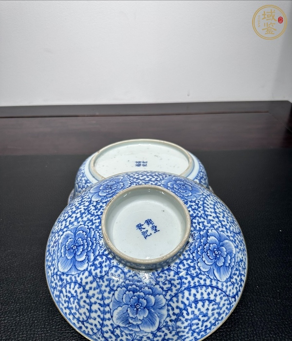 古玩陶瓷青花纏枝花卉紋蓋碗真品鑒賞圖