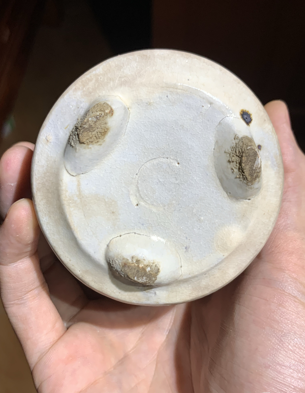 古玩陶瓷清中期漳州窯哥釉三足小琴爐拍賣,當(dāng)前價(jià)格399元