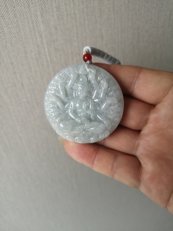 古玩玉器天然翡翠雕“千手觀音”牌拍賣,當前價格750元