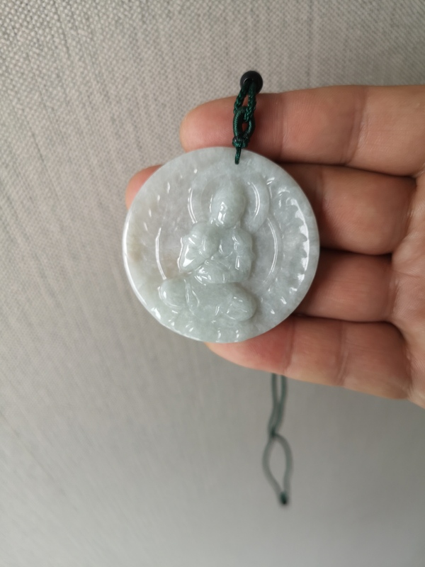 古玩玉器天然翡翠雕“無量壽佛”掛牌拍賣,當前價格450元