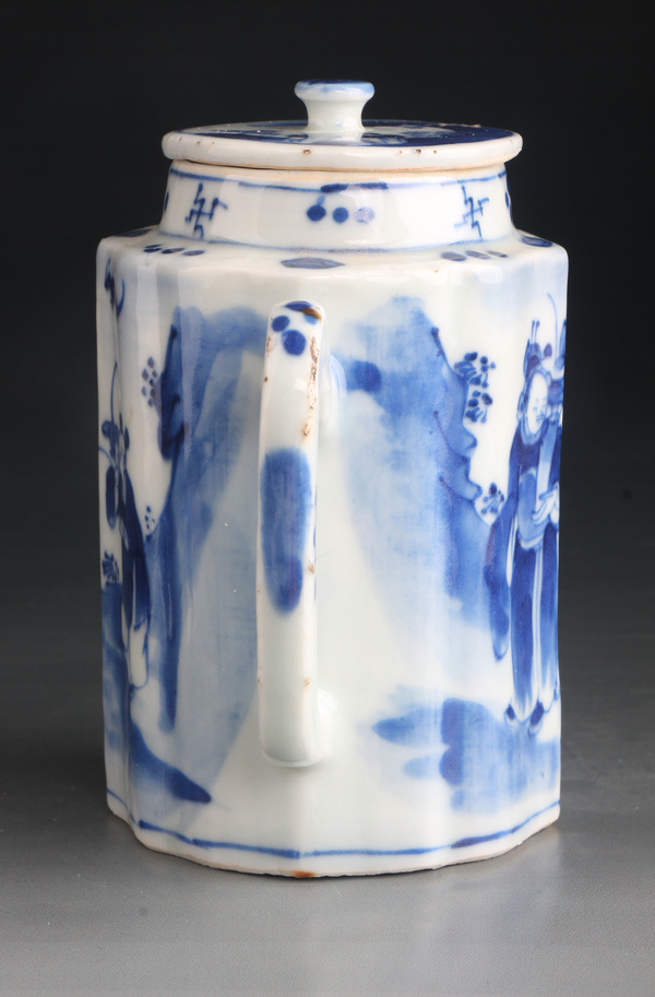 古玩陶瓷【7629】清晚期 青花天官賜福圖楞邊執壺拍賣,當前價格4500元