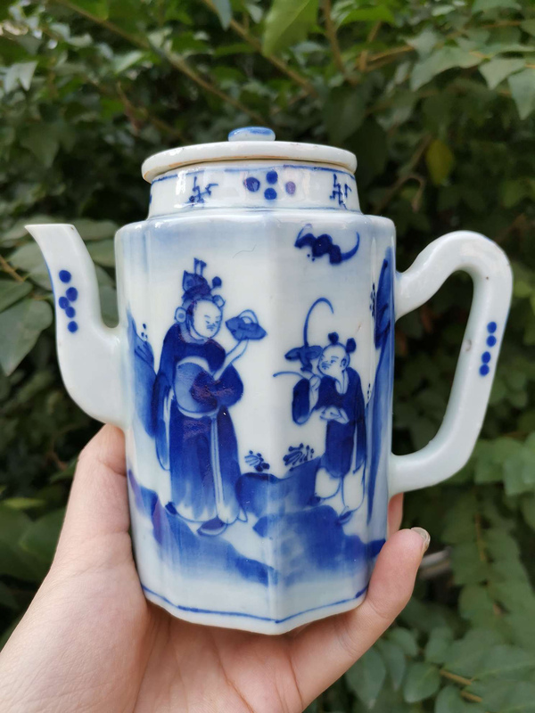 古玩陶瓷【7629】清晚期 青花天官賜福圖楞邊執壺拍賣,當前價格4500元