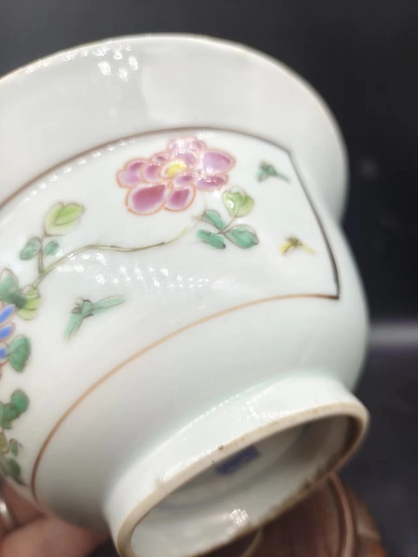 古玩陶瓷雍粉花卉紋折沿碗拍賣,當前價格3600元