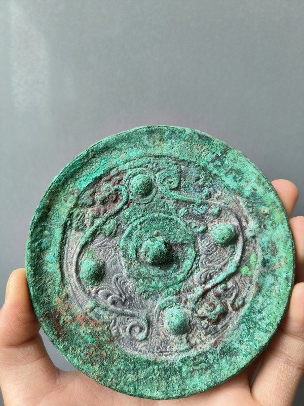 古玩铜器汉代变形龙纹镜拍卖，当前价格900元