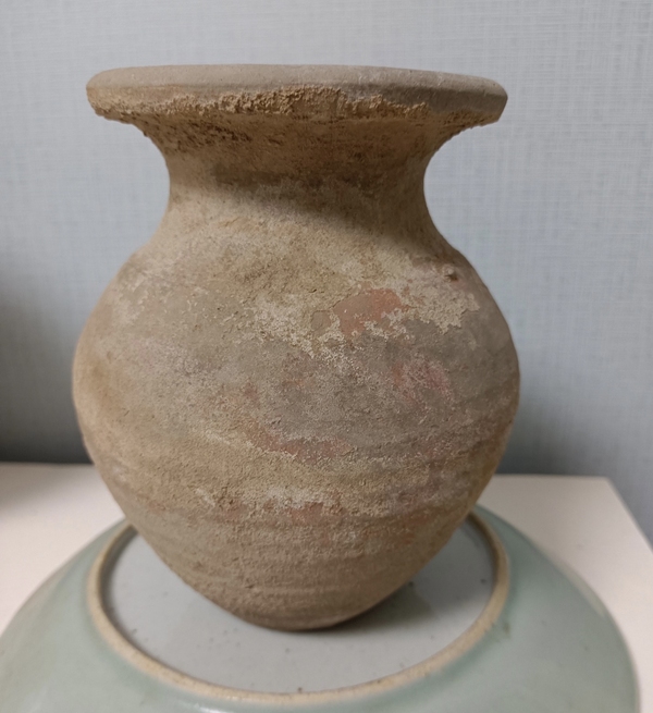 古玩陶瓷秦漢.撇口陶瓶拍賣,當(dāng)前價(jià)格298元
