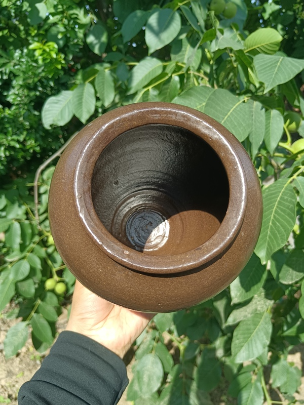 古玩陶瓷【晚清】褐釉罐【精美】拍賣,當(dāng)前價(jià)格5000元