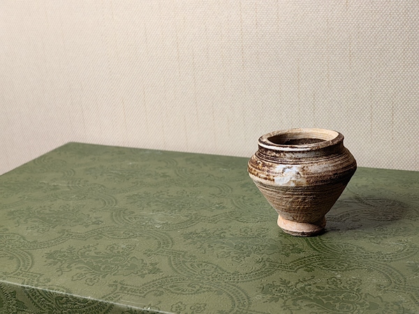 古玩陶瓷醬釉小蓋罐拍賣,當(dāng)前價(jià)格159元
