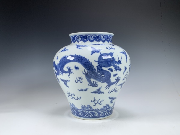 古玩陶瓷晚清民国·青花云龙纹罐拍卖，当前价格700元